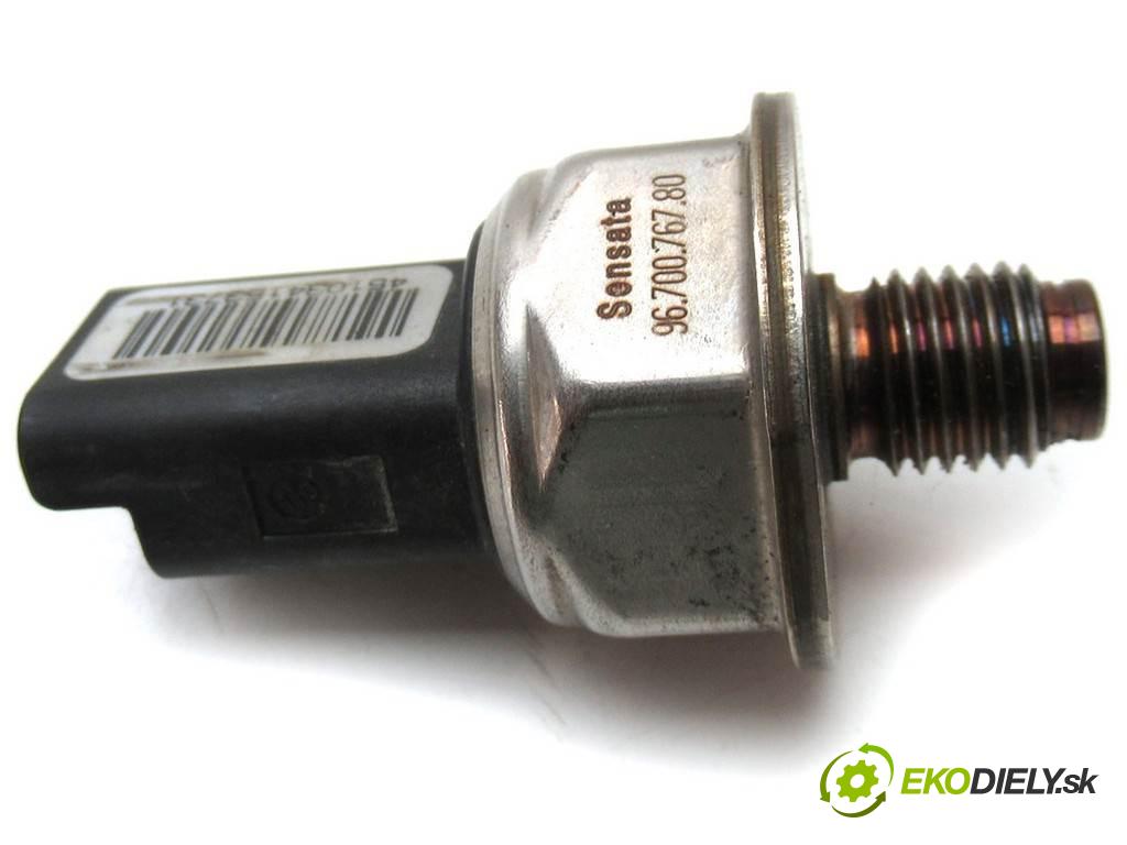 Citroen Berlingo II  2011 68 kw III 1.6HDI 92KM 08-18 1560 snímač tlaku paliva 9670076780 (Snímače)