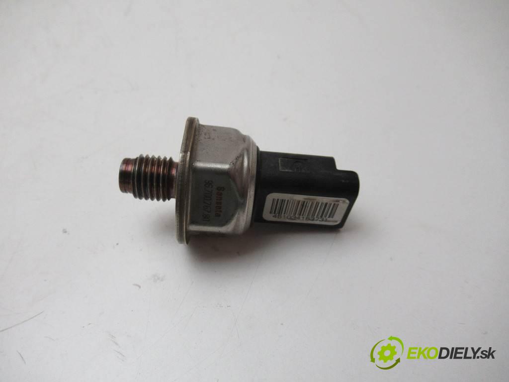 Citroen Berlingo II  2011 68 kw III 1.6HDI 92KM 08-18 1560 snímač tlaku paliva 9670076780 (Snímače)