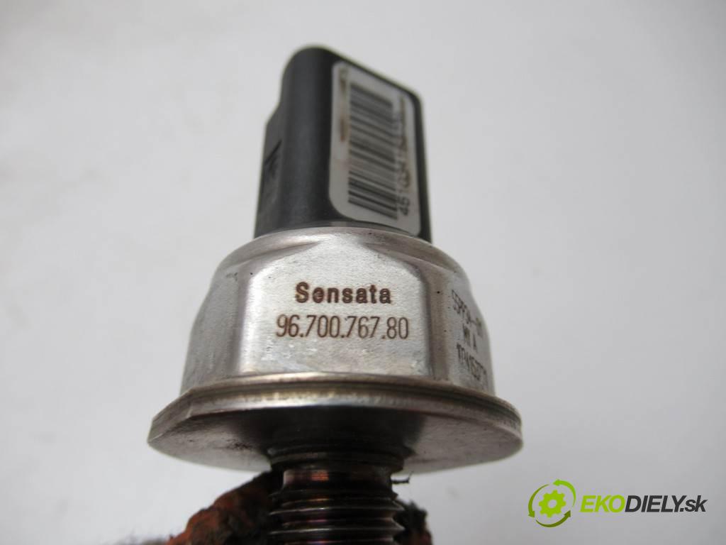 Citroen Berlingo II  2011 68 kw III 1.6HDI 92KM 08-18 1560 snímač tlaku paliva 9670076780 (Snímače)