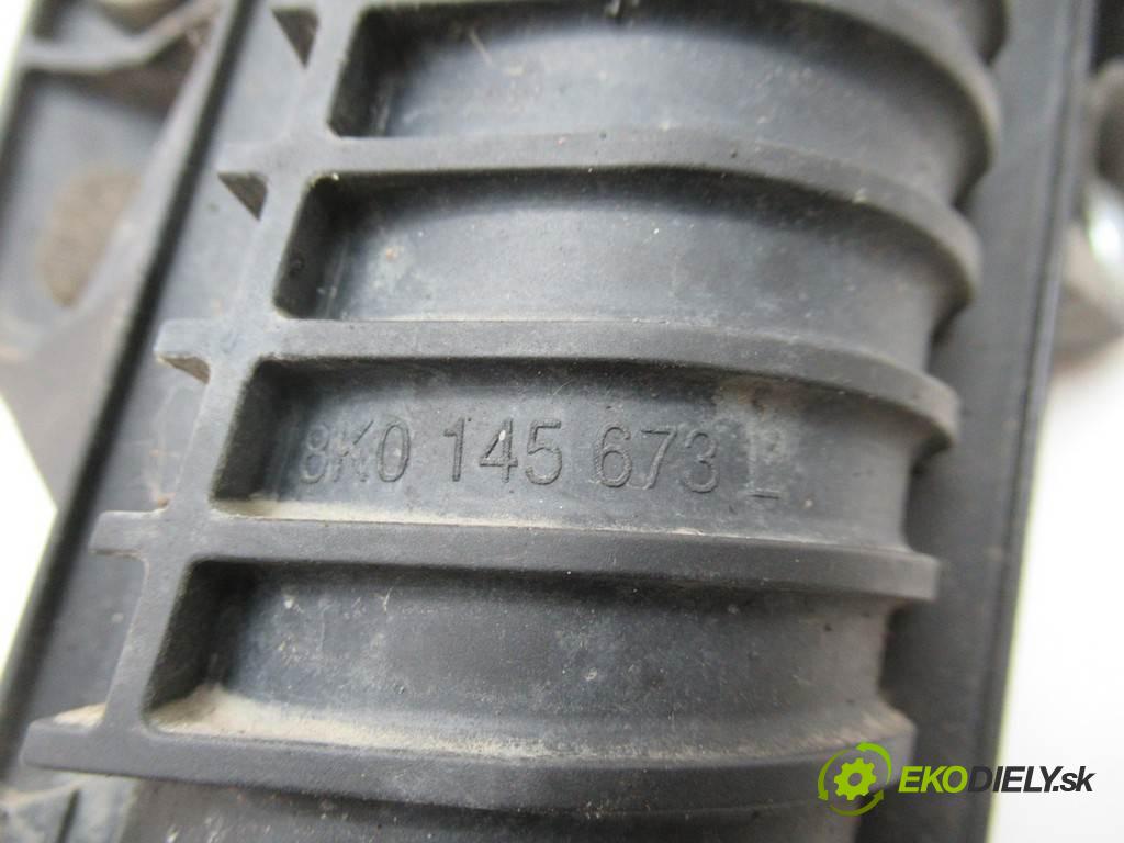 Audi A4 B8    SEDAN 4D 2.0TDI 120KM 08-15  Rúra hadice intercoolera 8K0145673L