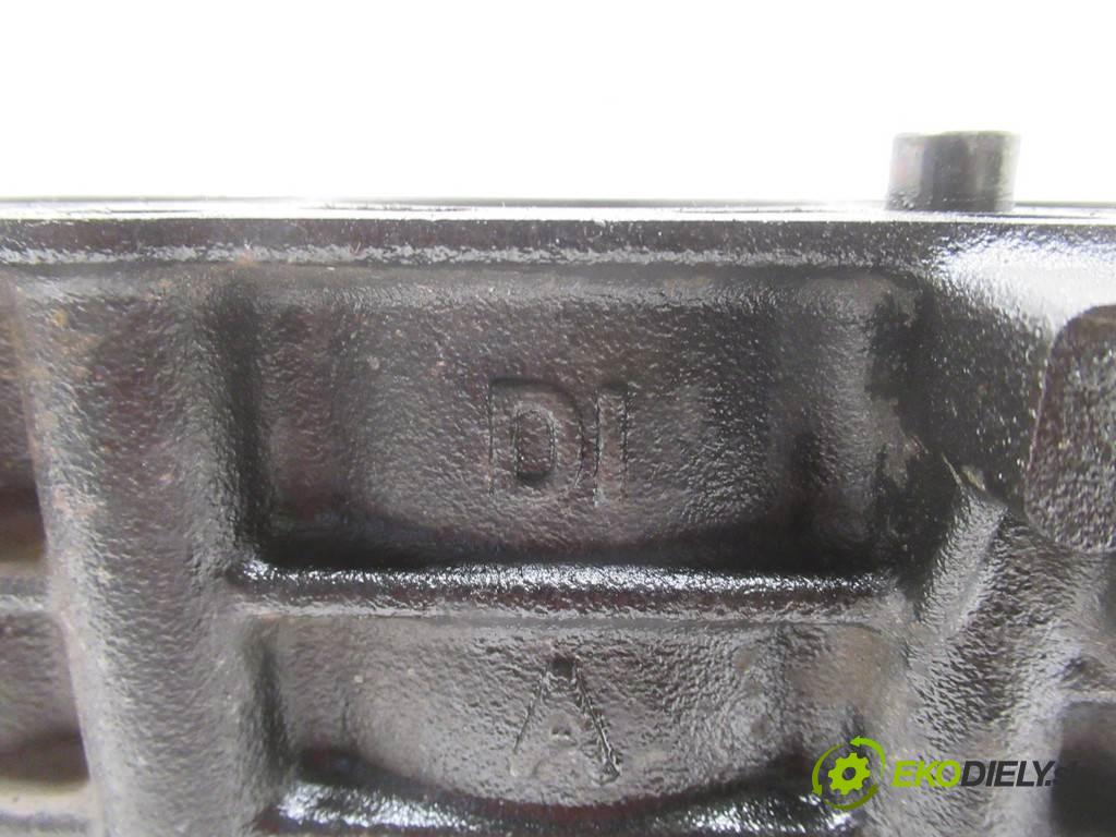 Audi A4 B8    SEDAN 4D 2.0TDI 120KM 08-15  Blok Motor CAGC (Blok motora)