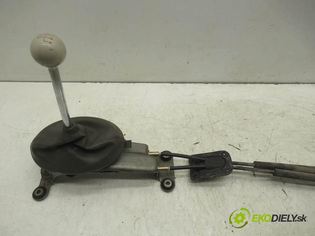 Chrysler PT Cruiser  2002  2.2CRD 121KM 00-06 2200 Kulisa - -  (Rýchlostné páky / kulisy)