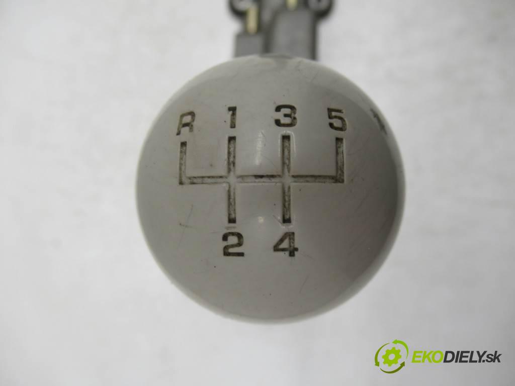 Chrysler PT Cruiser  2002  2.2CRD 121KM 00-06 2200 Kulisa - -  (Rýchlostné páky / kulisy)