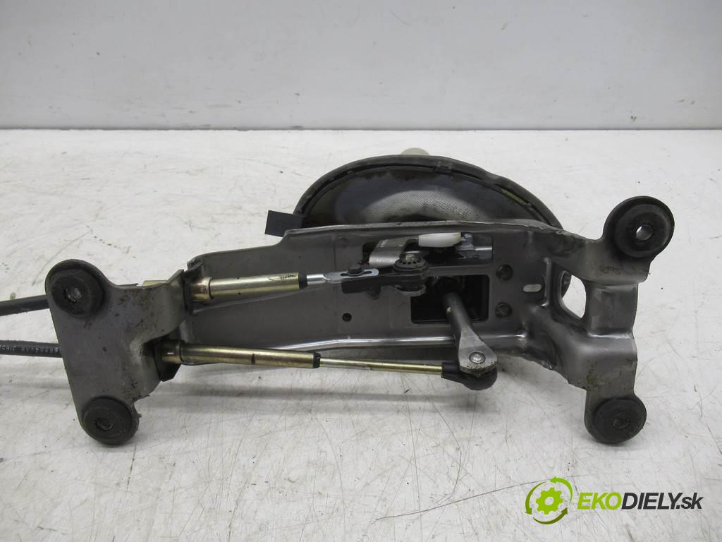 Chrysler PT Cruiser  2002  2.2CRD 121KM 00-06 2200 Kulisa - -  (Rýchlostné páky / kulisy)