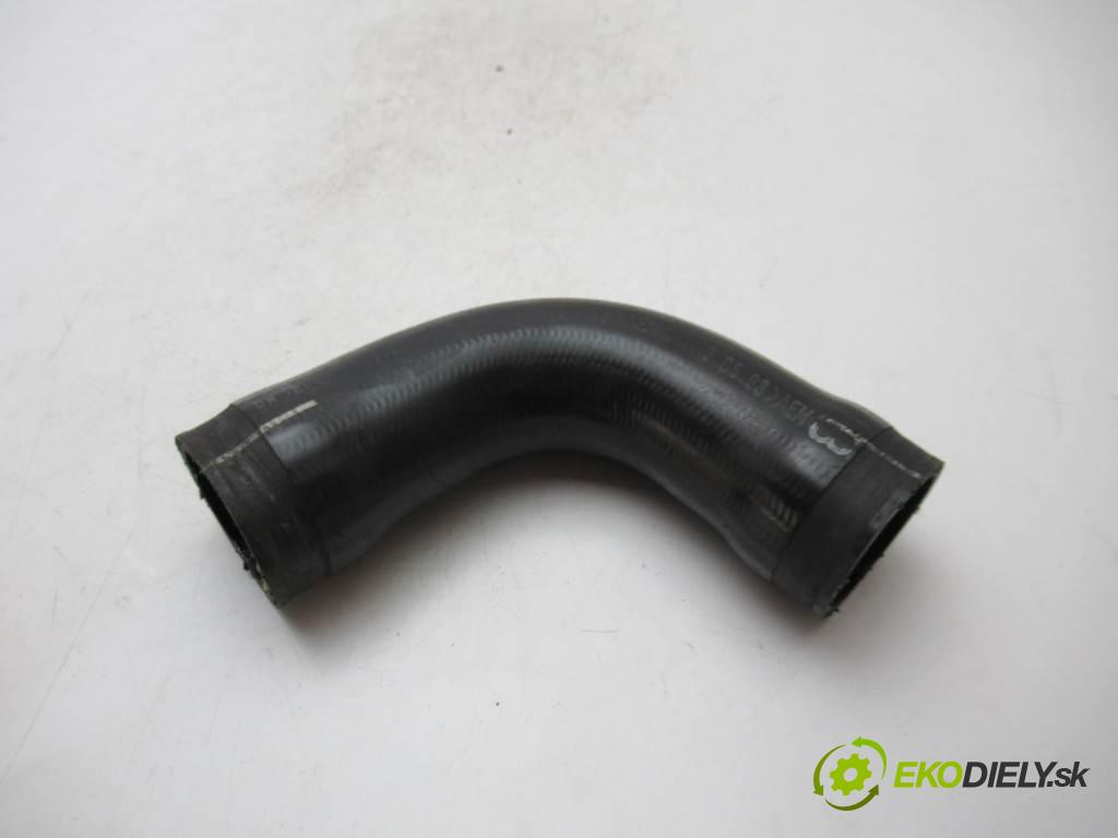 Seat Alhambra    1.9TDI  Rúra hadice turba 7M0145840B (Hadice intercoolera)