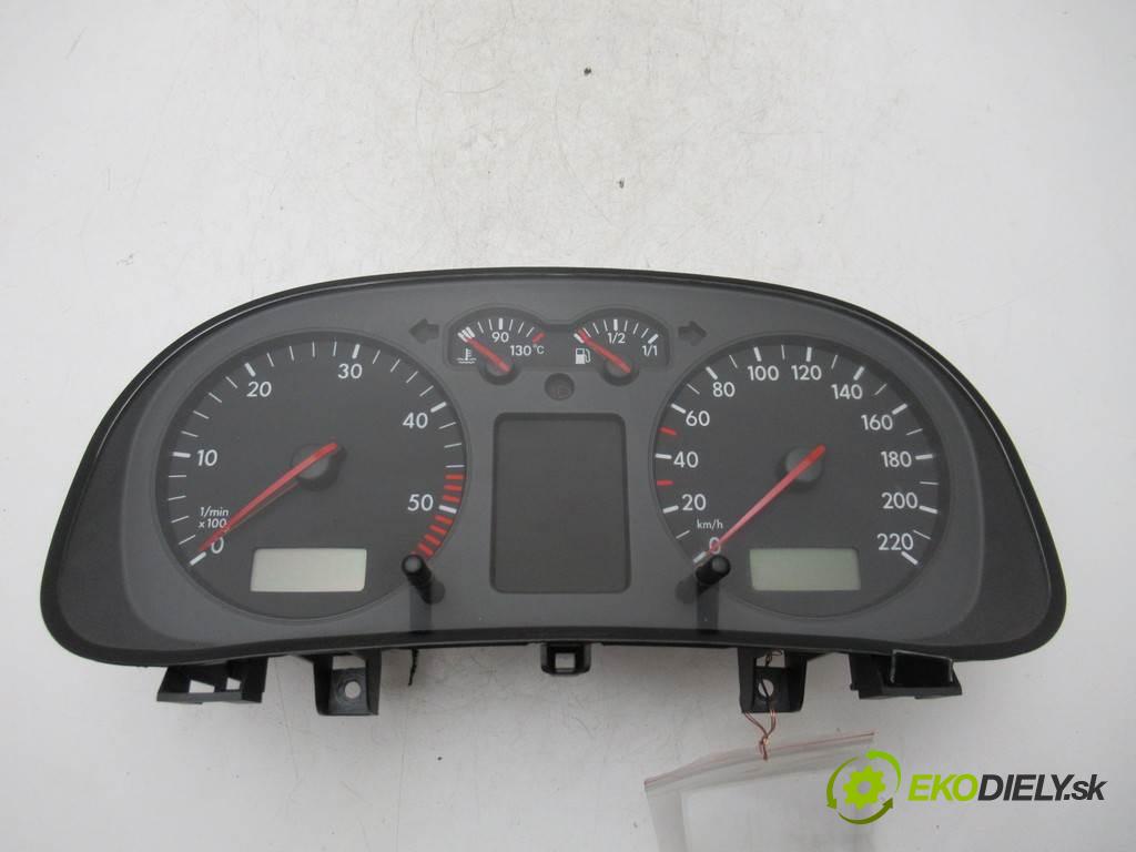 Volkswagen Golf IV  2001  HATCHBACK 5D 1.9TDI 90KM 97-03 1900 Prístrojovka 1J0920806E (Prístrojové dosky, displeje)