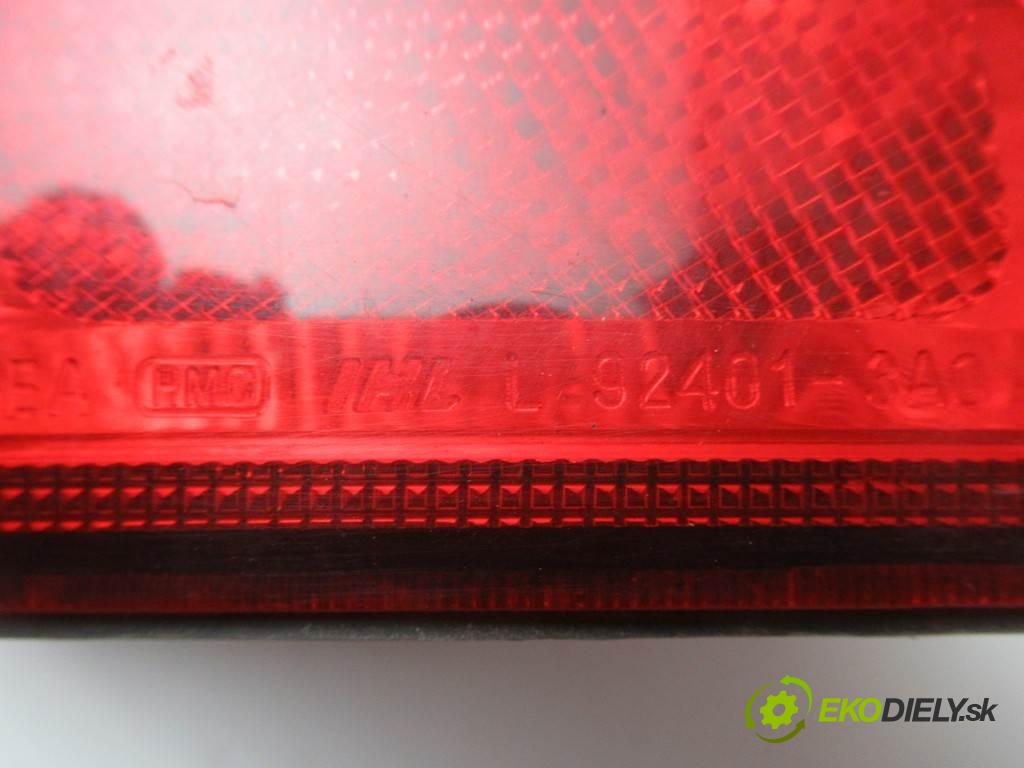 Hyundai Trajet  2002  2.0CRDI 113KM 99-08 2000 světlo zadní část levá strana