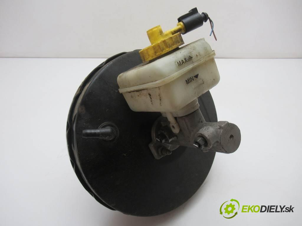 Volkswagen Golf IV  1999 55 kW HATCHBACK 5D 1.4B 75KM 97-03 1400 Posilovač Pumpa brzdová  (Posilňovače bŕzd)