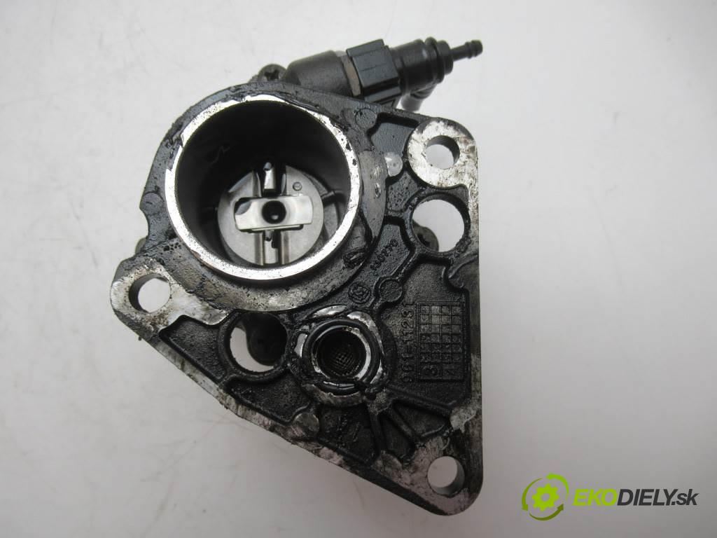 Peugeot Partner LIFT  2003 51 kW 1.9D 69KM 02-08 1900 pumpa vakuová MM101706