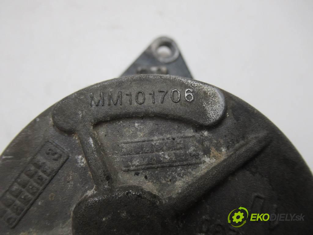 Peugeot Partner LIFT  2003 51 kW 1.9D 69KM 02-08 1900 pumpa vakuová MM101706