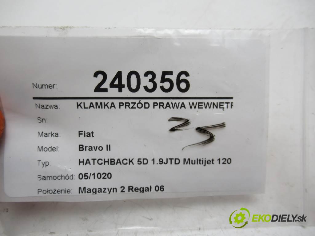 Fiat Bravo II  2010  HATCHBACK 5D 1.9JTD Multijet 120KM 07-14 1910 klika přední část pravá vnitřní