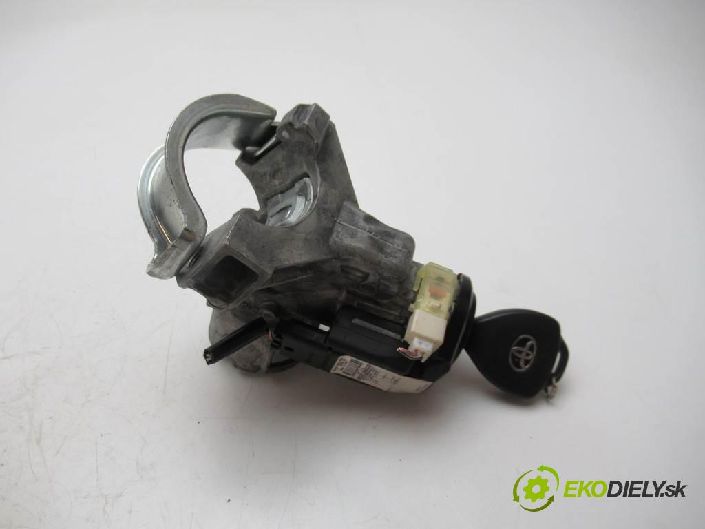 Toyota Yaris III  2014  HATCHBACK 5D 1.0VVTI 69KM 11-14 1000 spínačka 89783-0D051 (Spínací skříňky a klíče)