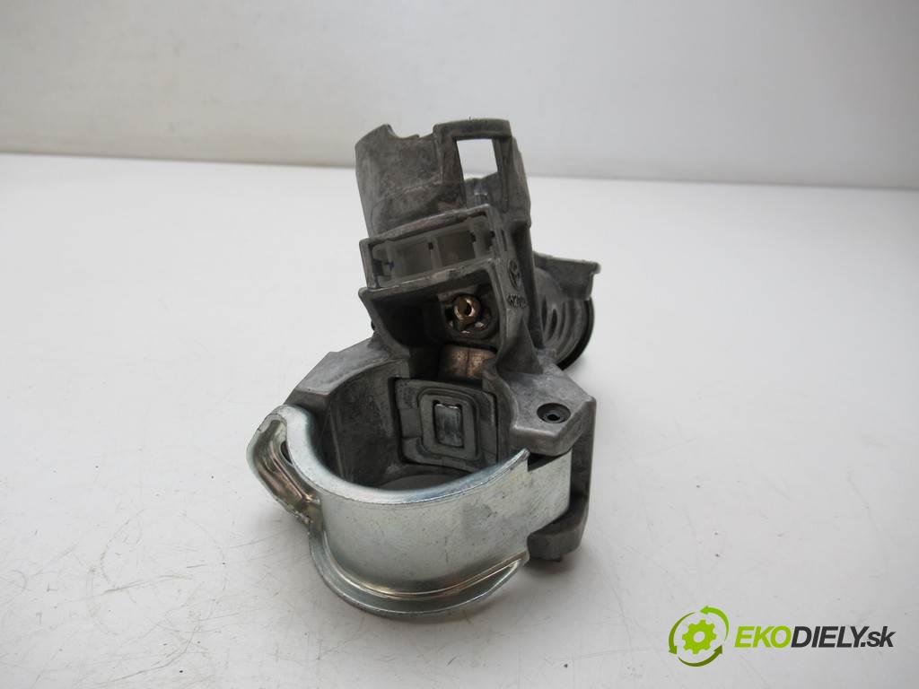 Toyota Yaris III  2014  HATCHBACK 5D 1.0VVTI 69KM 11-14 1000 spínačka 89783-0D051 (Spínací skříňky a klíče)