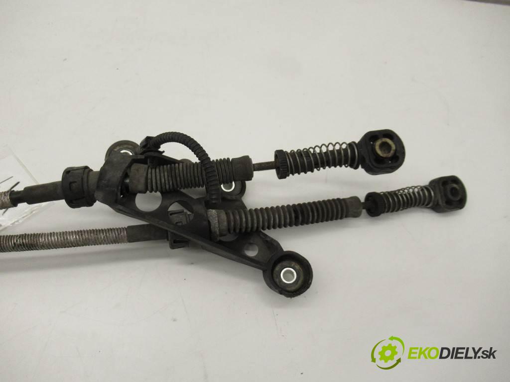 Skoda Roomster  2007  1.9TDI 105KM 06-10 1900 Kulisa - - 9Q0711061E (Rýchlostné páky / kulisy)