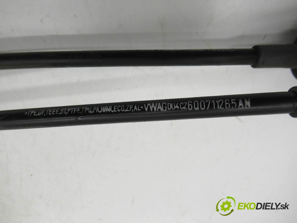 Skoda Roomster  2007  1.9TDI 105KM 06-10 1900 Kulisa - - 9Q0711061E (Rýchlostné páky / kulisy)