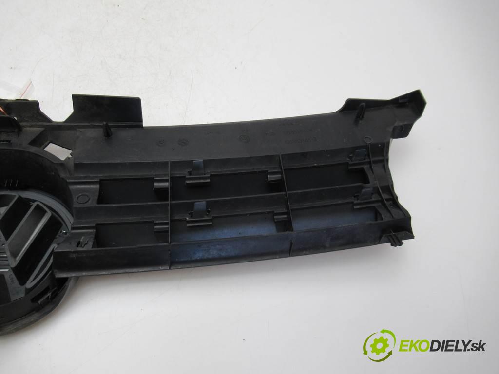 Volkswagen Golf IV  2003  KOMBI 5D 1.9TDI 101KM 97-03 1900 Mriežka maska 1J0853651H (Mriežky, masky)