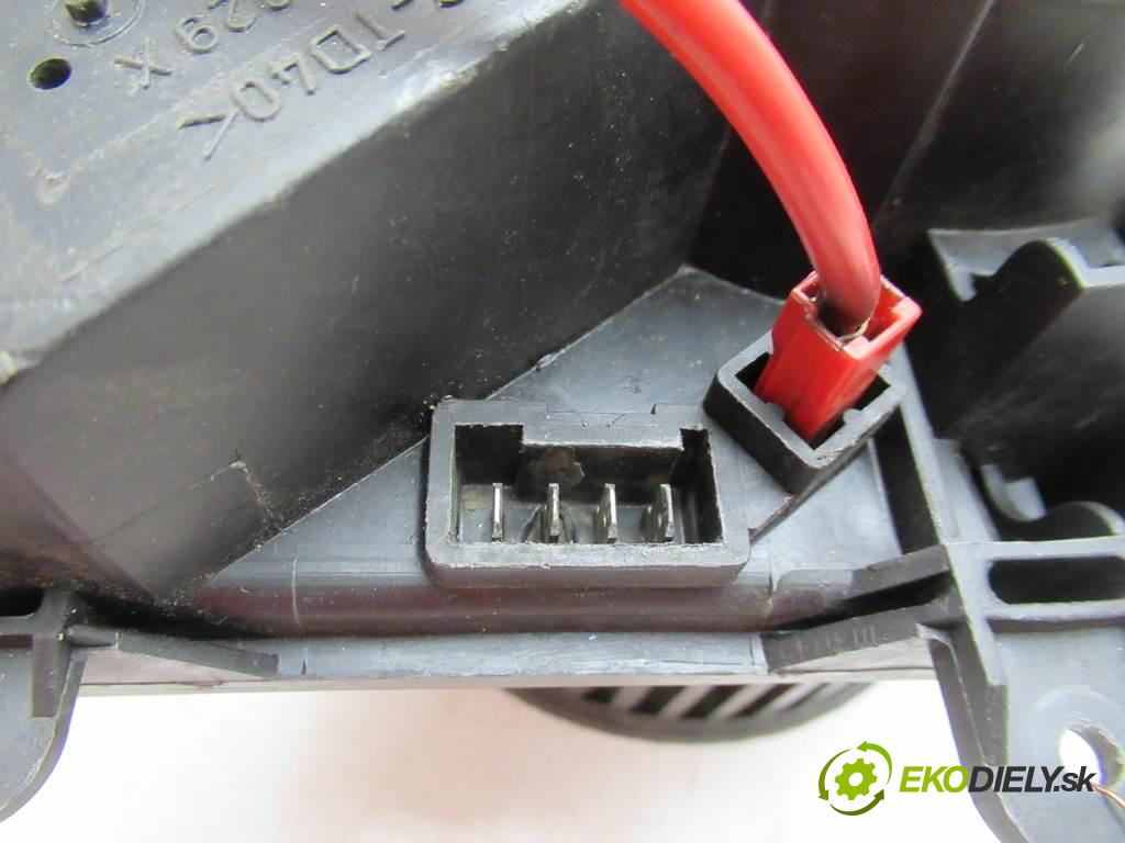 Mitsubishi Carisma    A  Ventilátor ventilátor kúrenia 904502422 (Ventilátory kúrenia)