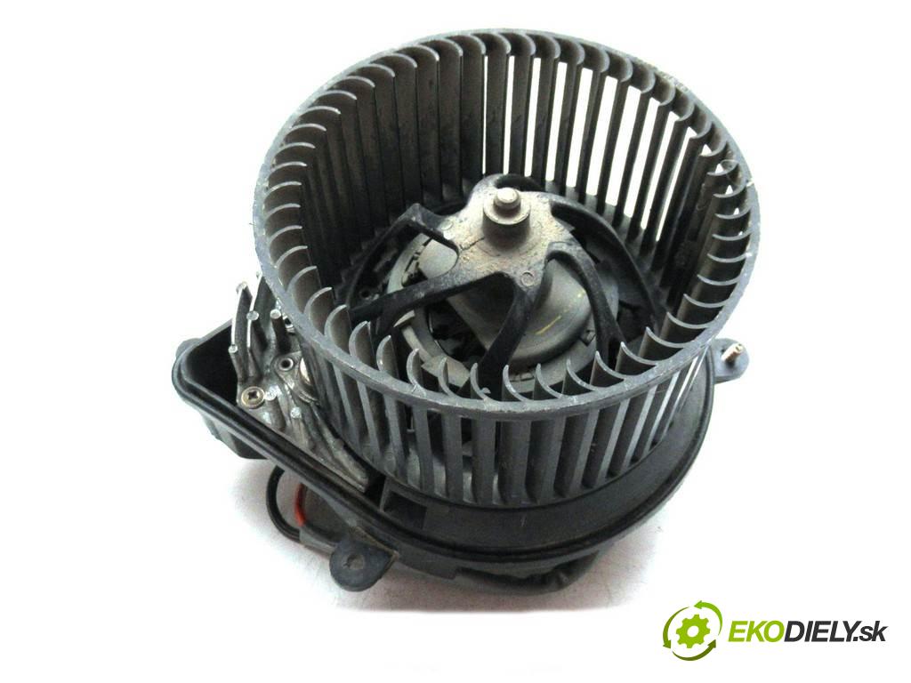 Mitsubishi Carisma    A  Ventilátor ventilátor kúrenia 904502422 (Ventilátory kúrenia)