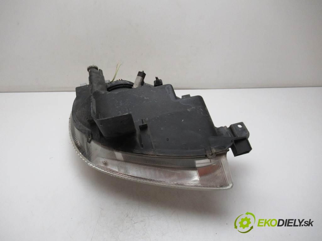 Citroen Xsara Picasso  2000 85 kW 1.8B 115KM 99-04 1800 světlomet levý