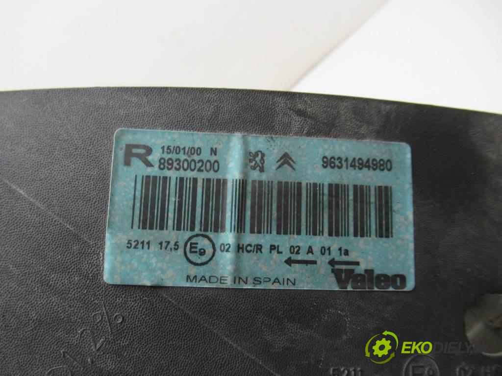 Citroen Xsara Picasso  2000 85 kW 1.8B 115KM 99-04 1800 Svetlomet pravy  (Pravé)