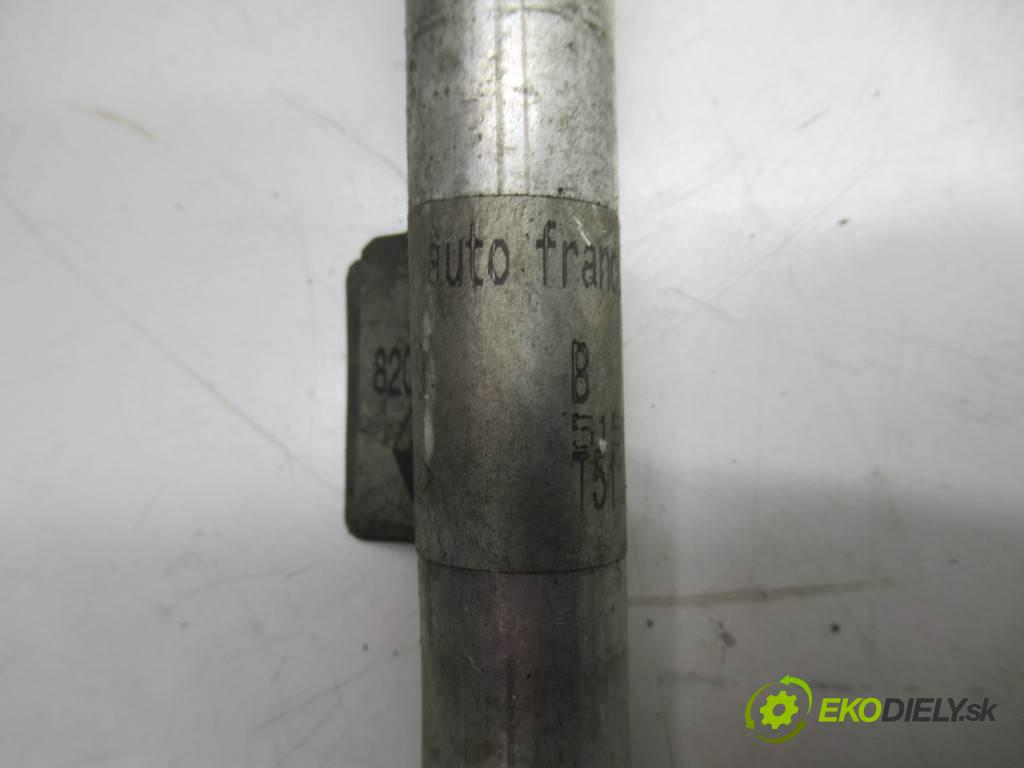 Renault Scenic II    1.9DCI 125KM 03-06  rúrka klimatizácie 8200247359 (Rúrky klimatizácie)