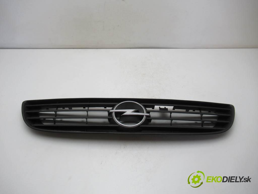 Opel Zafira A    1.6B 101KM 99-05  mřížka maska 90580679 (Mřížky (masky) chladičů)