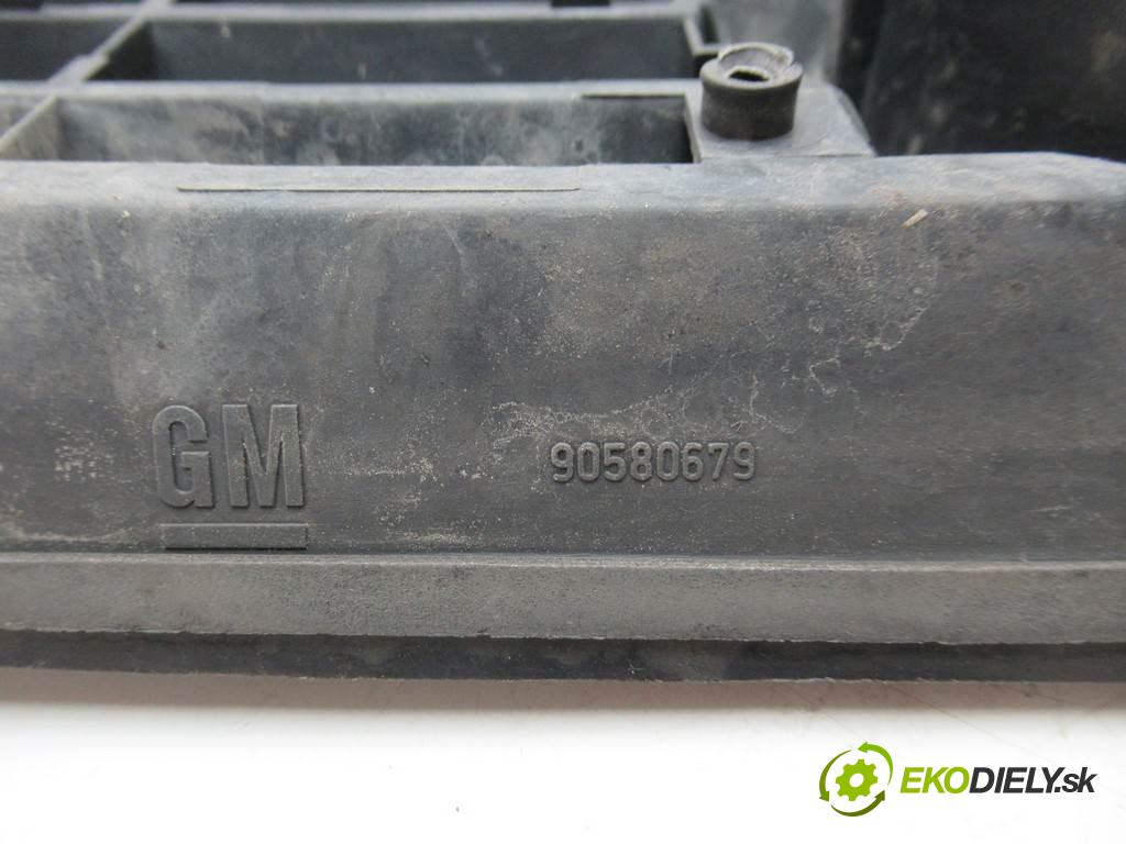 Opel Zafira A    1.6B 101KM 99-05  mřížka maska 90580679 (Mřížky (masky) chladičů)
