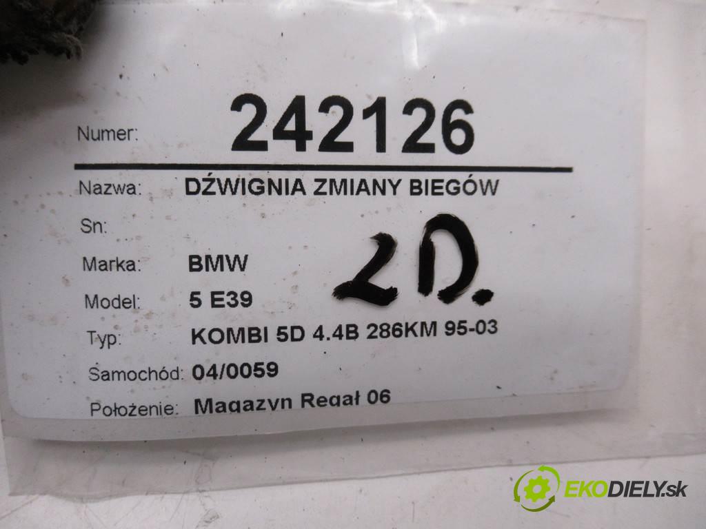 BMW 5 E39  1997  KOMBI 5D 4.4B 286KM 95-03 4400 kulisa - -