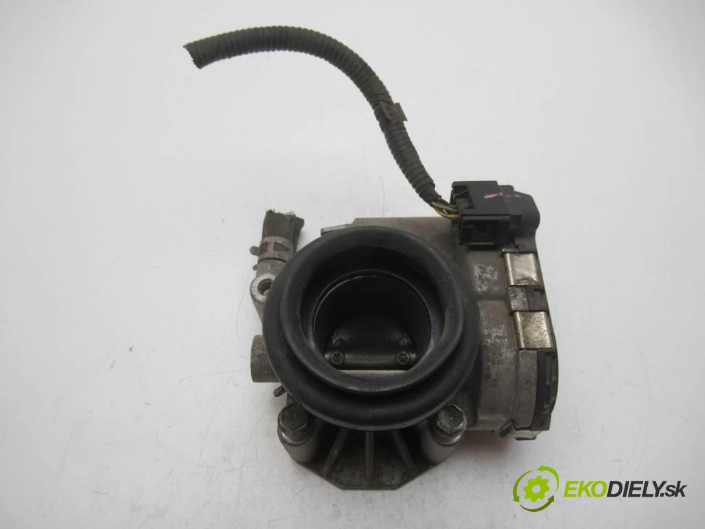 Toyota Yaris II  2007  HATCHBACK 3D 1.0VVTI 69KM 05-09 998 Škrtiaca klapka 22030-0Q010 (Škrtiace klapky)