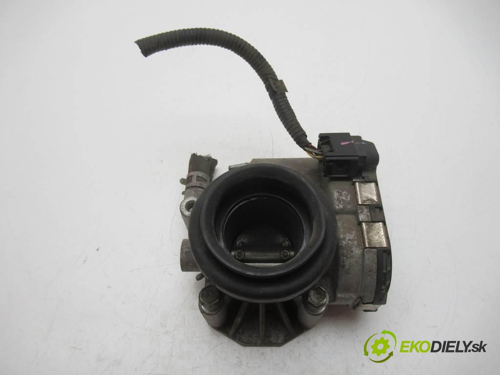 Toyota Yaris II  2007  HATCHBACK 3D 1.0VVTI 69KM 05-09 998 Škrtiaca klapka 22030-0Q010 (Škrtiace klapky)