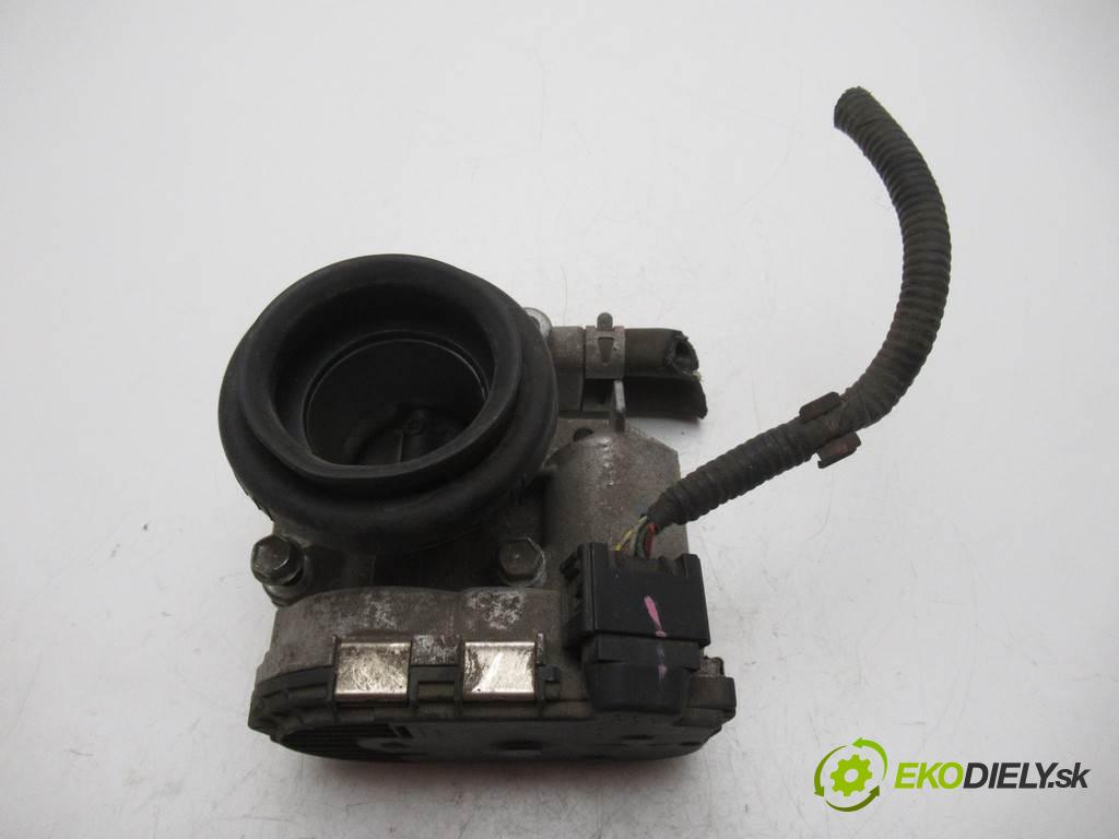 Toyota Yaris II  2007  HATCHBACK 3D 1.0VVTI 69KM 05-09 998 Škrtiaca klapka 22030-0Q010 (Škrtiace klapky)