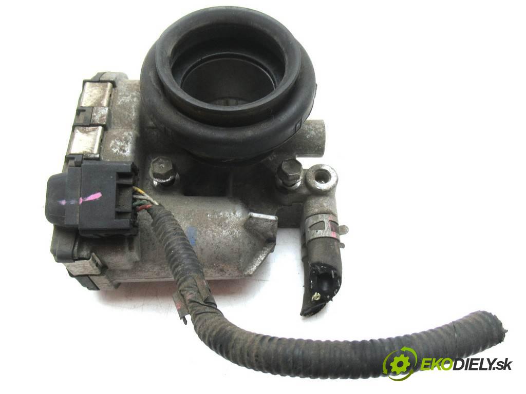Toyota Yaris II  2007  HATCHBACK 3D 1.0VVTI 69KM 05-09 998 Škrtiaca klapka 22030-0Q010 (Škrtiace klapky)
