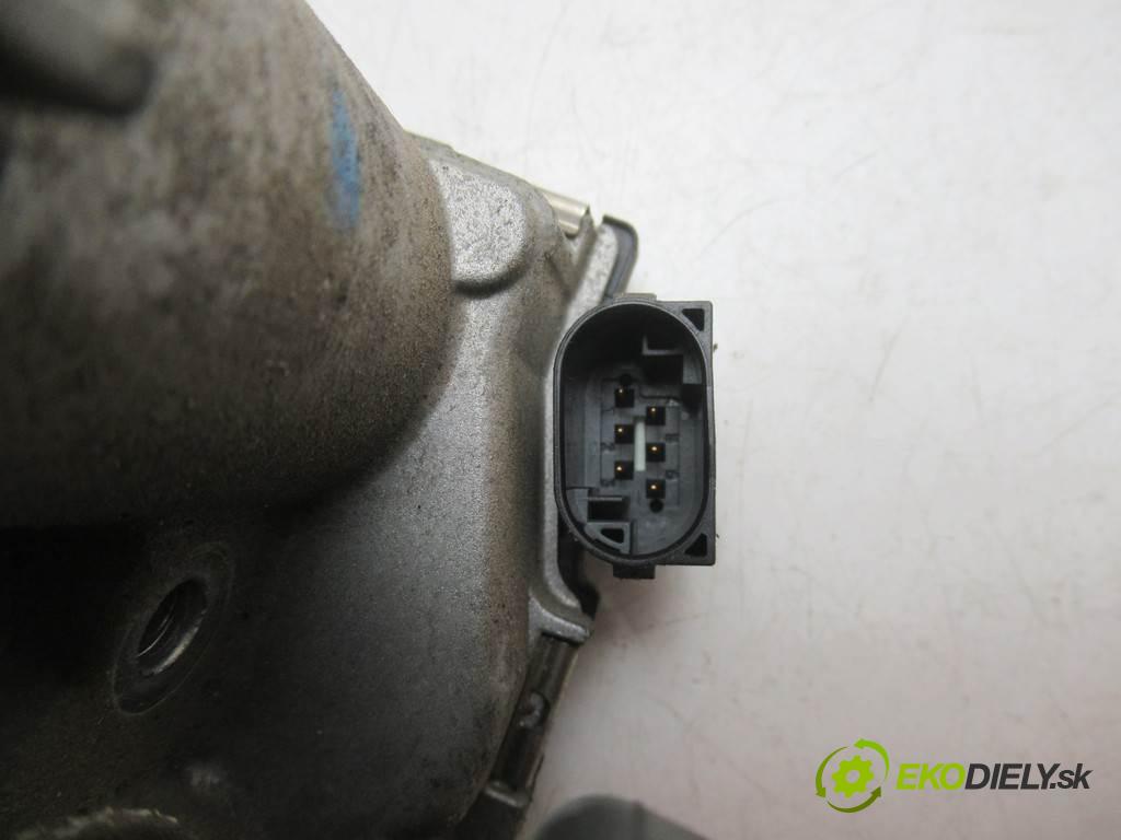Toyota Yaris II  2007  HATCHBACK 3D 1.0VVTI 69KM 05-09 998 Škrtiaca klapka 22030-0Q010 (Škrtiace klapky)
