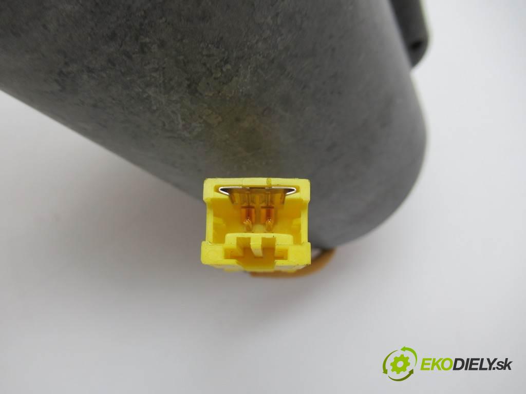 Alfa Romeo 147  2004  HATCHBACK 5D 1.9JTD 140KM 00-10 1900 AirBag - spolujazdca 46748661 (Airbagy)