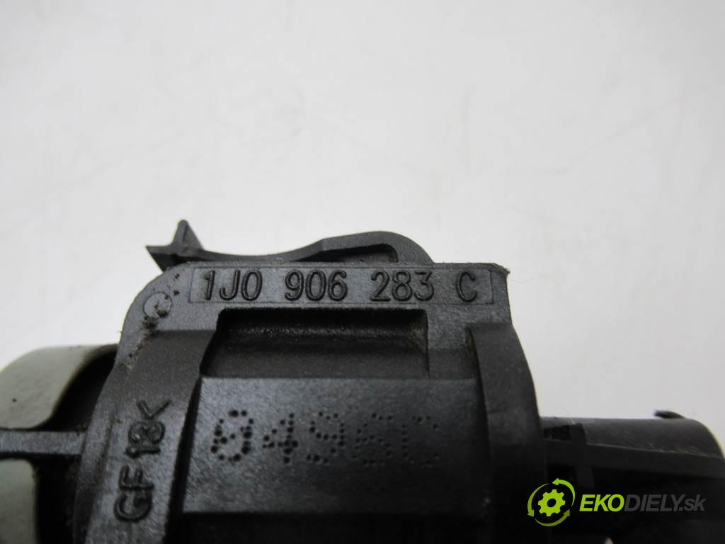Volkswagen Passat B6  2006  SEDAN 4D 2.0TDI 170KM 05-10 2000 Ventil tlaku 1J0906283C (Ventily)