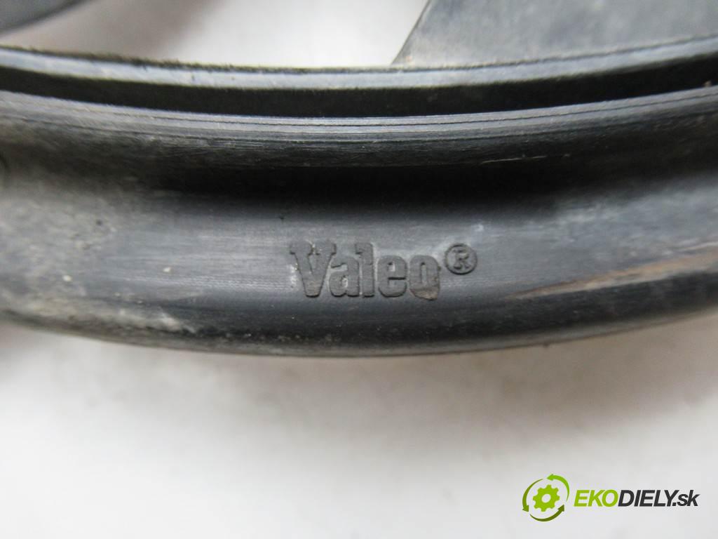 Volkswagen Passat B5  1997  SEDAN 4D 1.8B 125KM 96-01 1800 Ventilátor chladiča  (Ventilátory)