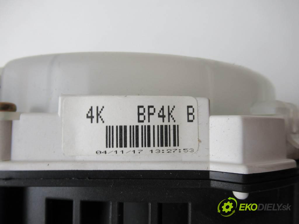 Mazda 3    BK HATCHBACK 5D 1.6B 105KM 03-09  Prístrojovka BP4K (Prístrojové dosky, displeje)