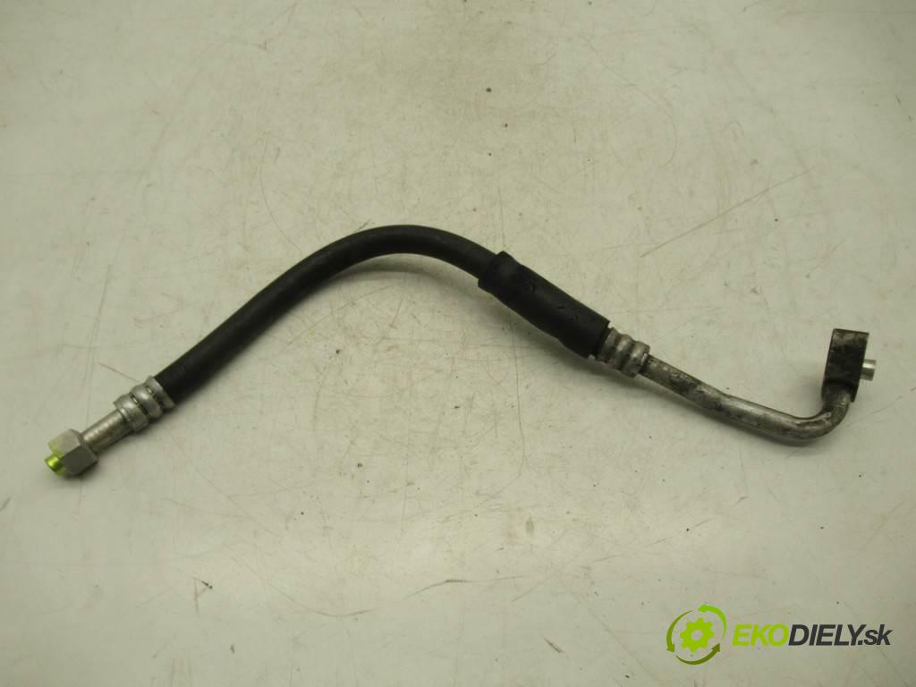 Nissan Terrano II    2.4B 124KM 93-06  rúrka klimatizácie  (Rúrky klimatizácie)