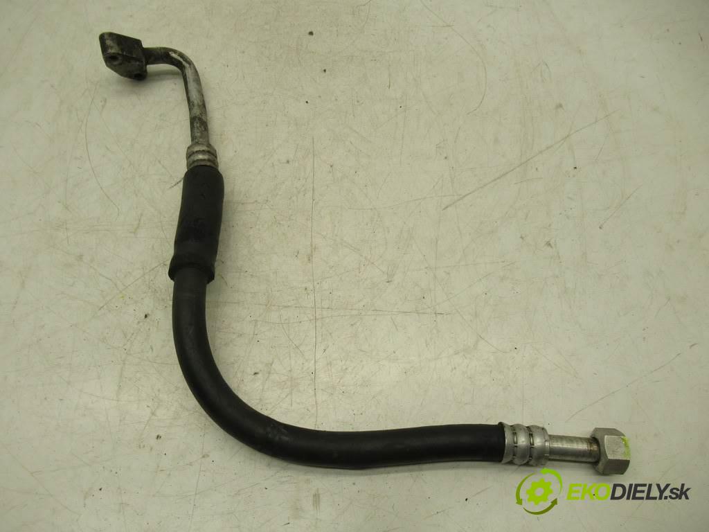 Nissan Terrano II    2.4B 124KM 93-06  rúrka klimatizácie  (Rúrky klimatizácie)