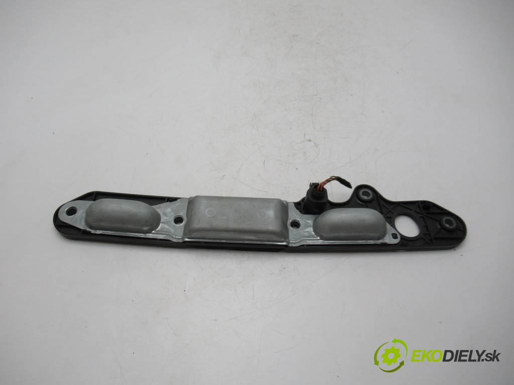 Volkswagen Jetta V  2006  SEDAN 4D 1.6B 102KM 05-11 1600 Kľučka zadnej dverí Lišta svetielka,osvetlenie 1T0827574