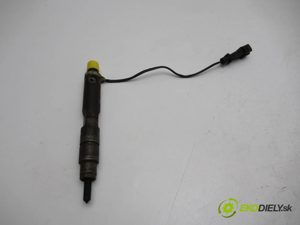 Volkswagen Passat B5    1.9TDI 90KM  Vstrekovacie ventily 028130201T (Vstrekovacie ventily)