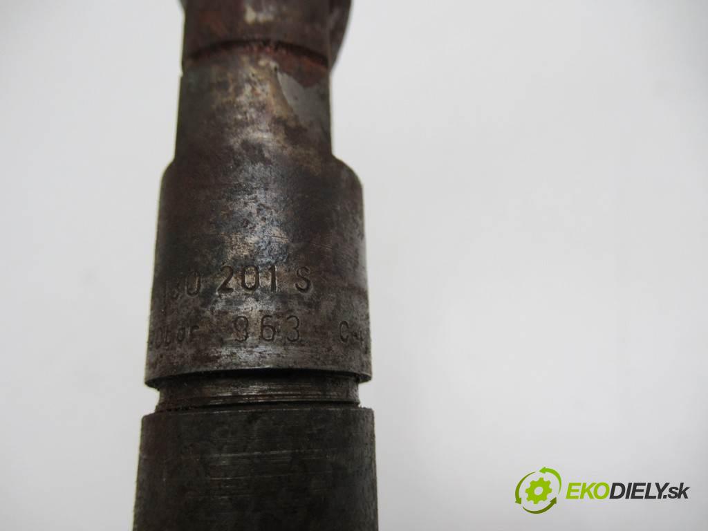 Volkswagen Passat B5    1.9TDI 90KM  Vstrekovacie ventily 028130201T (Vstrekovacie ventily)