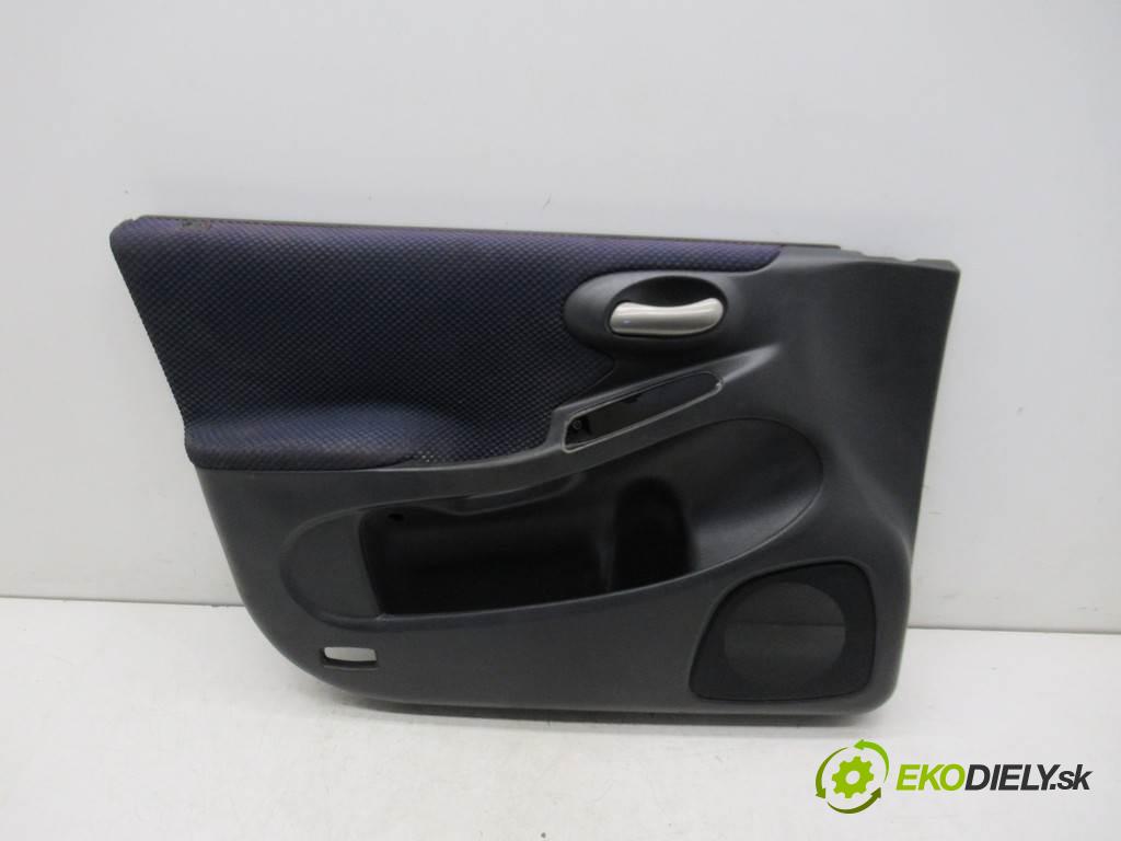 Fiat Stilo  2002 76 kW HATCHBACK 5D 1.6B 103KM 01-07 1600 čalúnenie Dvere predný ľavy tapacír  (Ostatné)