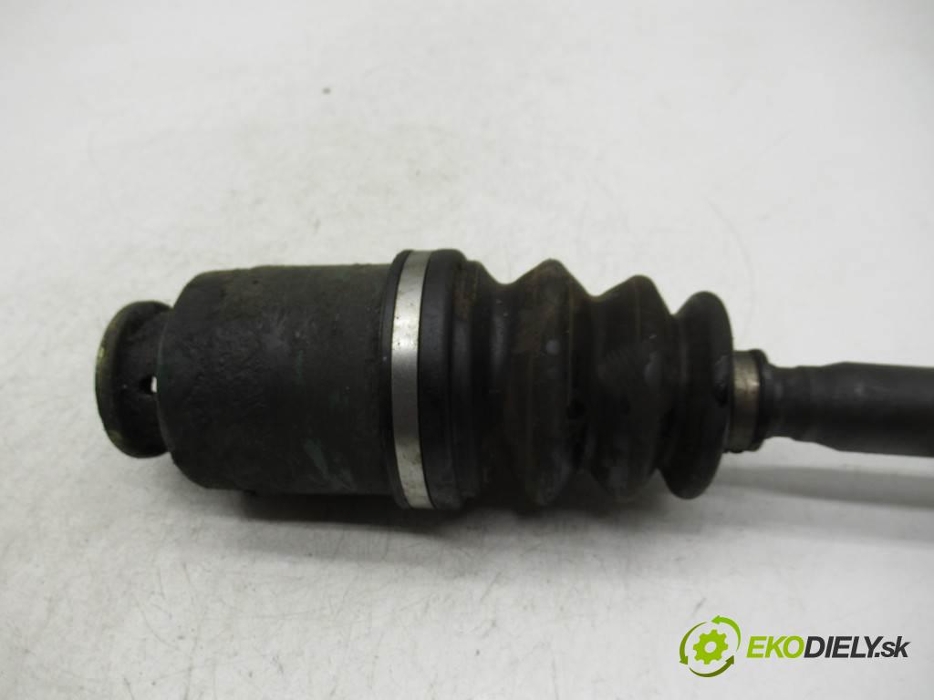 Subaru Forester  1999  2.0B 125KM 97-02 2000 poloos levá strana  (Poloosy)