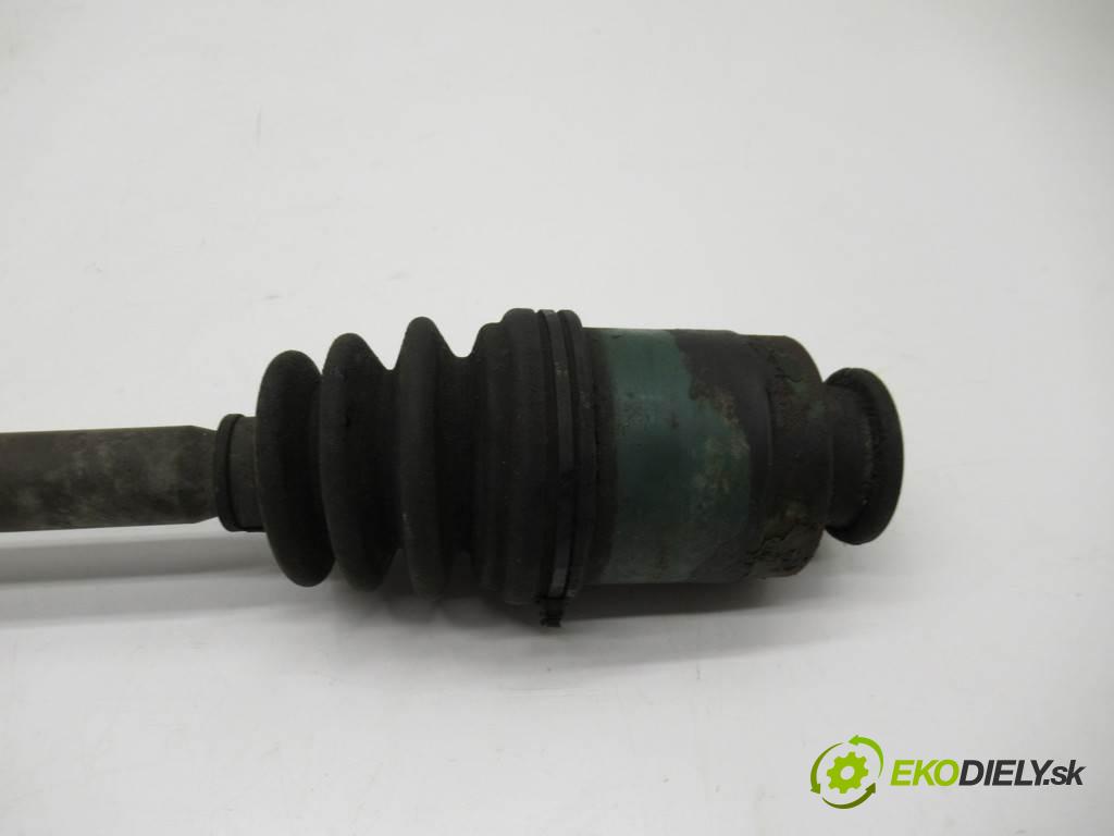 Subaru Forester  1999  2.0B 125KM 97-02 2000 poloos pravá  (Poloosy)