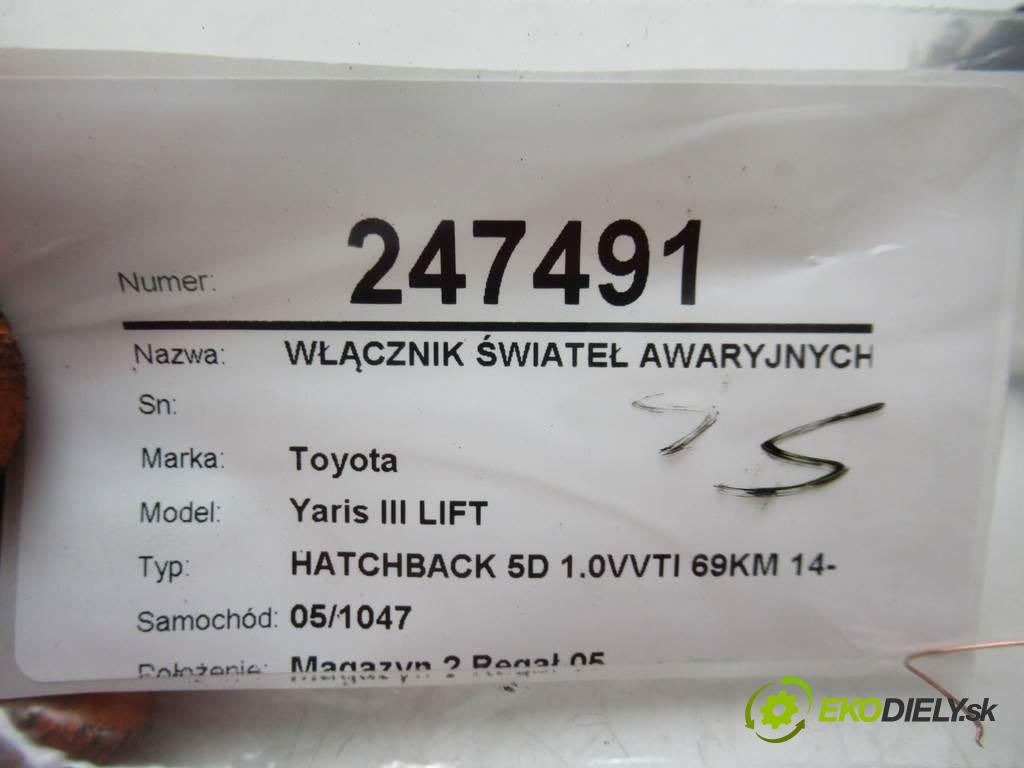 Toyota Yaris III LIFT  2016  HATCHBACK 5D 1.0VVTI 69KM 14- 998 Spínač svetiel výstražných (núdzových) 83950-0D050-A (Prepínače, spínače, tlačidlá a ovládače kúrenia)