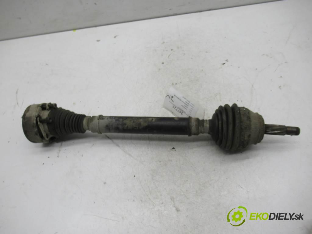 Volkswagen Golf III  1995 66 kw SYNCRO 4X4 1.8B 90KM 91-99 1800 Poloos pravá  (Poloosy)