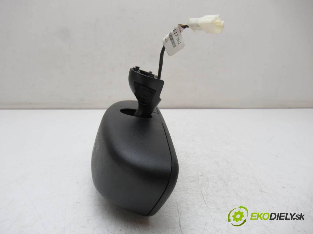 Mercedes-Benz A W176  2015  HATCHBACK 5D 1.6B 102KM 12-18 1600 Spätné zrkadlo vnútorné A1768100617 (Spätné zrkadlá vnútorné)