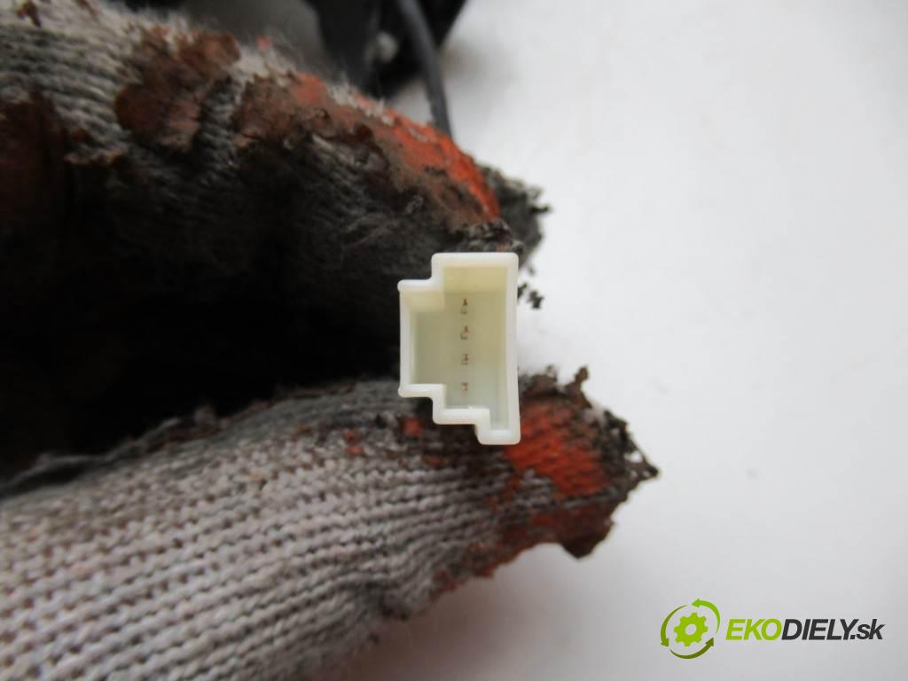 Mercedes-Benz A W176  2015  HATCHBACK 5D 1.6B 102KM 12-18 1600 Spätné zrkadlo vnútorné A1768100617 (Spätné zrkadlá vnútorné)