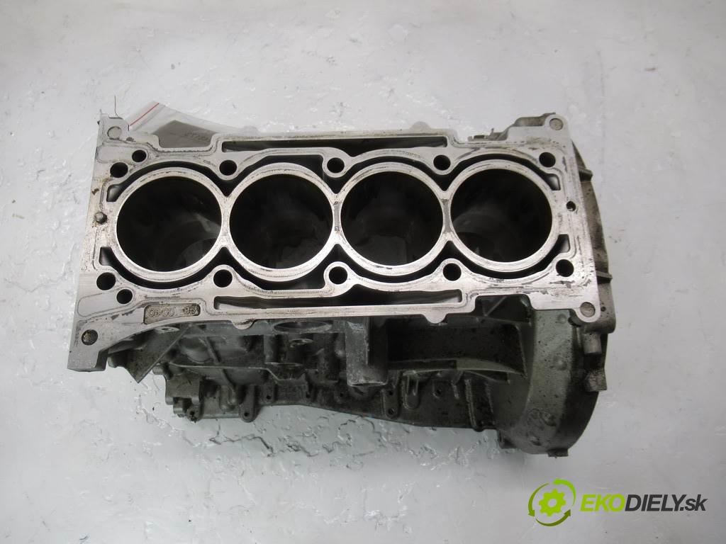 Mercedes-Benz A W176    HATCHBACK 5D 1.6B 102KM 12-18  Blok Motor R2700106100 270910 (Blok motora)